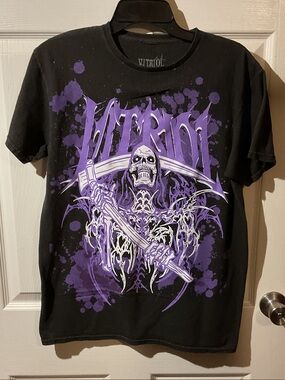 Vitriol Black Short Sleeve Graphic Tee with Purple Skull Art